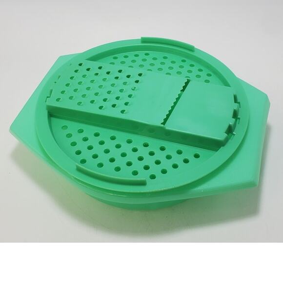 Vintage Tupperware Jadite Green Cheese Grater Shredder with Bowl, PRE-OWNED - Picture 1 of 4